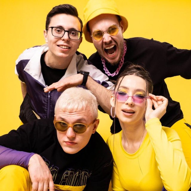 Кавер-группа Ваня, Давай! 💜💛