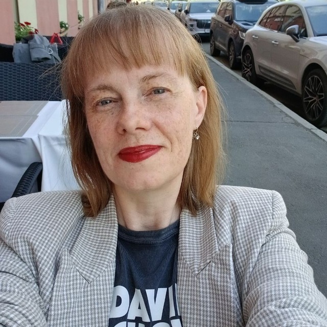 Елена Назариан