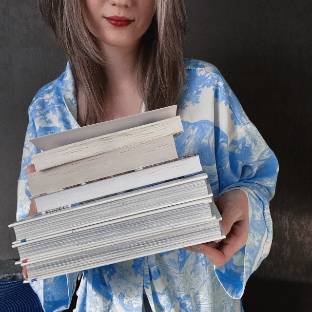 книжный развал 🩶