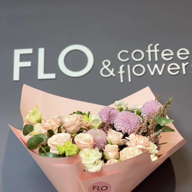 Flo coffee&flowers витрина