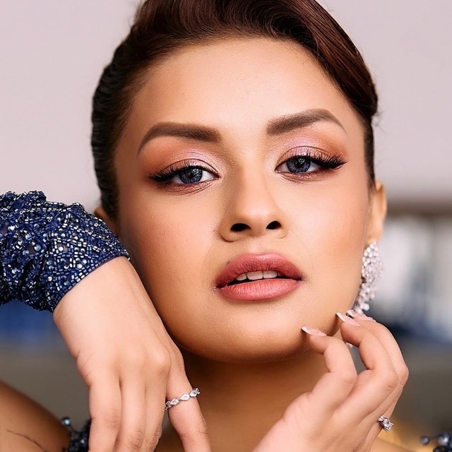 Avneet Kaur 🥵✊💦