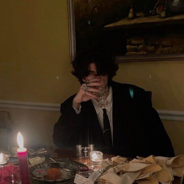 𝒥ℯ𝒶𝓃 ℳℴ𝓇ℯ𝒶𝓊