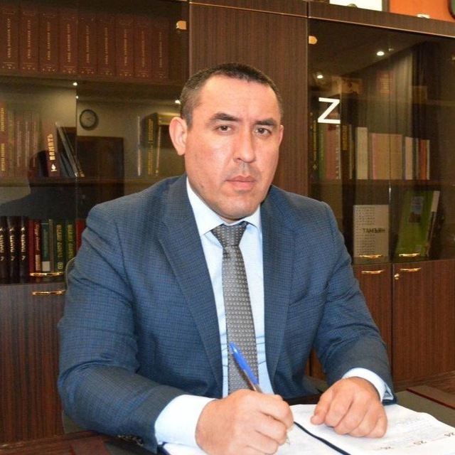 Азат Хакимов
