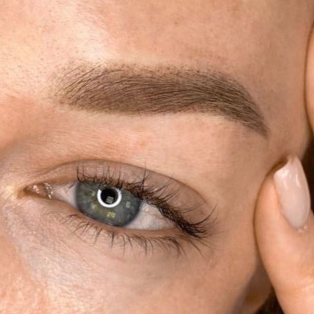 Lami_Long_Lashes