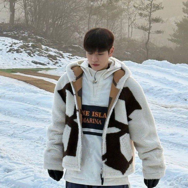 МТ ТУТ BURBERRY.KIM