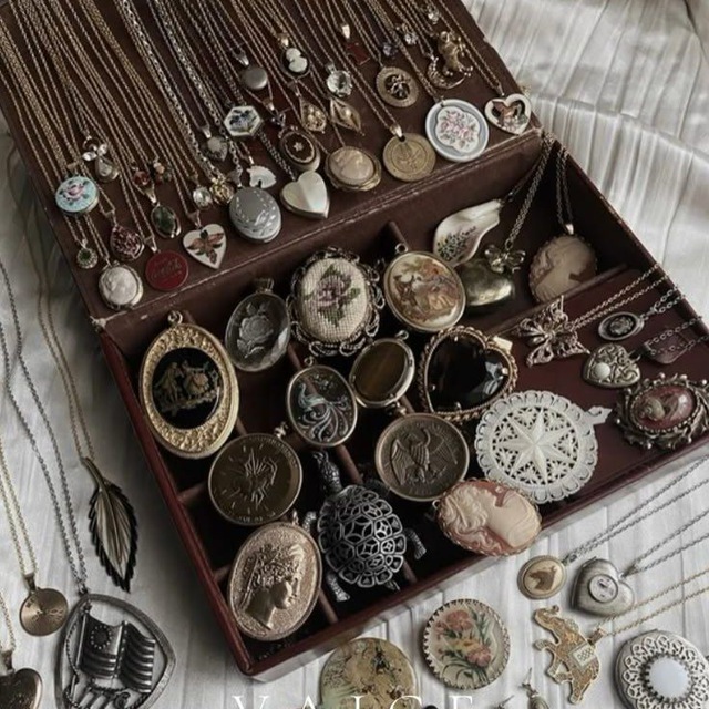 Collections confession 📿🪶
