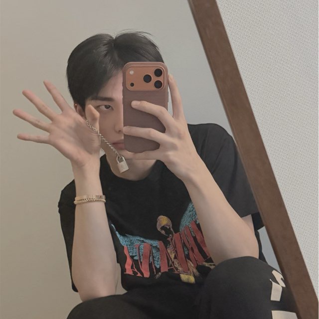 🔒