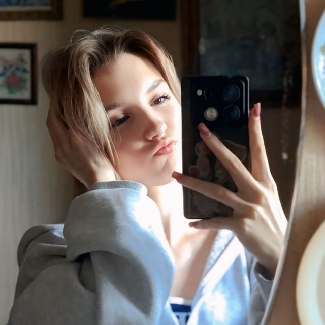 ♡𝓚𝔂𝓸𝓱𝓪𝓼𝓪♡