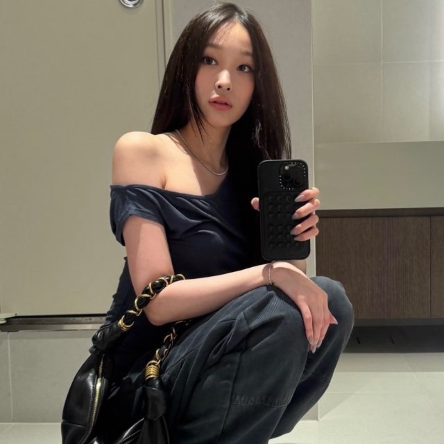 ` 01:23 am ☽