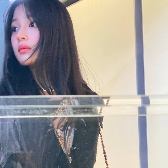 김민지 Minji