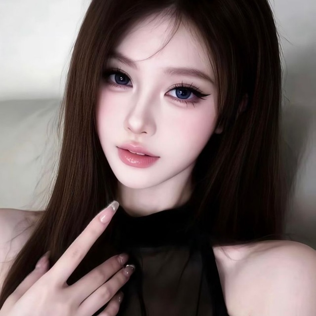肤白貌美大长腿女大学生在线裸聊～菲菲裸聊馆
