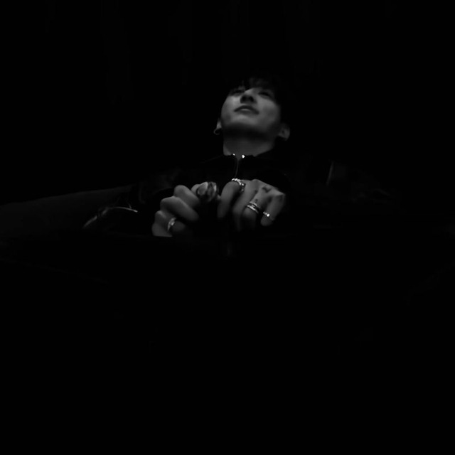 Nē-Xus.