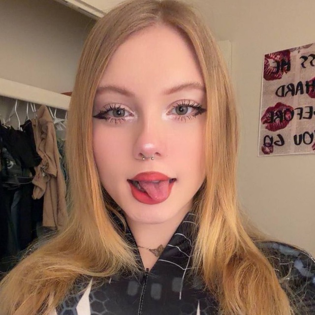 СЛUВ TWITCH