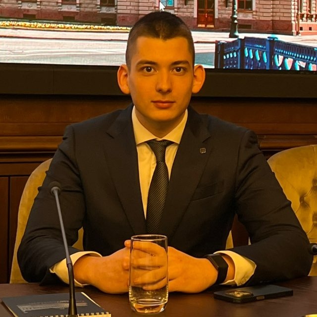 Ростислав Максимов