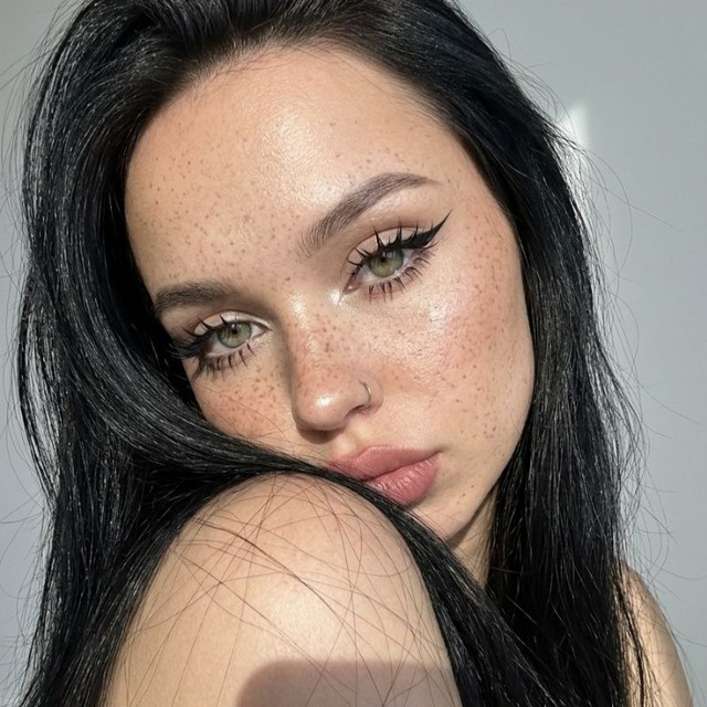 𝑨𝑽𝑬𝑳𝑳𝑰𝑿𝑿 𝑷𝑹𝑶𝑴𝑷𝑻𝑺