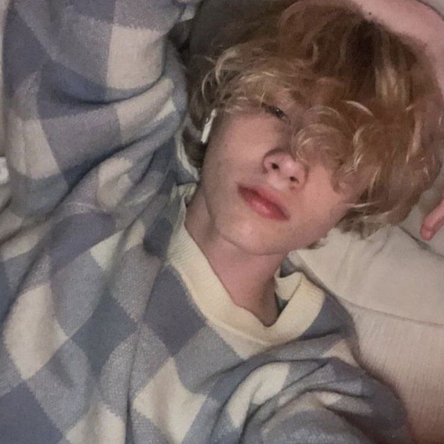 ‧˚꒰🍷꒱༘‧—𝑨𝒂𝒓𝒐𝒏 𝑴𝒊𝒏𝒚𝒂𝒓𝒅𓂃 ࣪˖ ִֶ♱ ྀིྀ