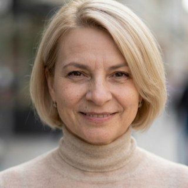 Ирина | Маркетплейсы & Нейросети