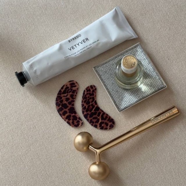 {beauty&fashion resale} by V&V