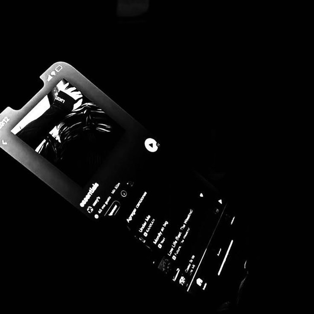 K7r'.