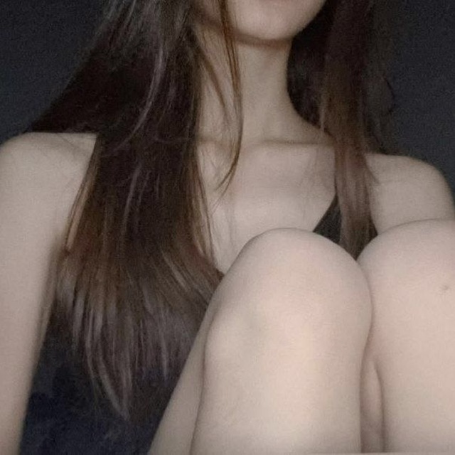Sharp collarbones